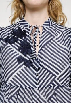 MAX & Co. Renzo - Day Dress 13 MAX & Co. Renzo - Day Dress -Modern Classic Shoes Store 9d4f3517f14248fe8cfd1c03a7b42ccc