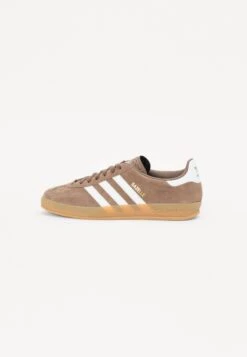 Adidas Originals GAZELLE INDOOR - Trainers - Better Scarlet/footwear White -Modern Classic Shoes Store 9e8c2b8a3b014f6b8b62a7cee07a6bdf