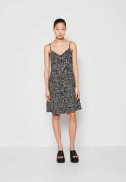 Pieces Pctala Slip Noos Bc - Day Dress - Black