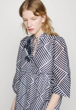 MAX & Co. Renzo - Day Dress 10 MAX & Co. Renzo - Day Dress -Modern Classic Shoes Store a3f8ff3825084054a4cd5ef457832275