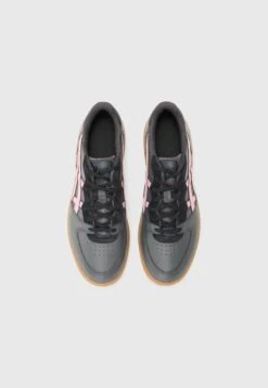 ASICS SportStyle SKYHAND OG UNISEX - Trainers - Graphite Grey/coneflower -Modern Classic Shoes Store a60c2e4a65ad4456b7aafae540faedb8