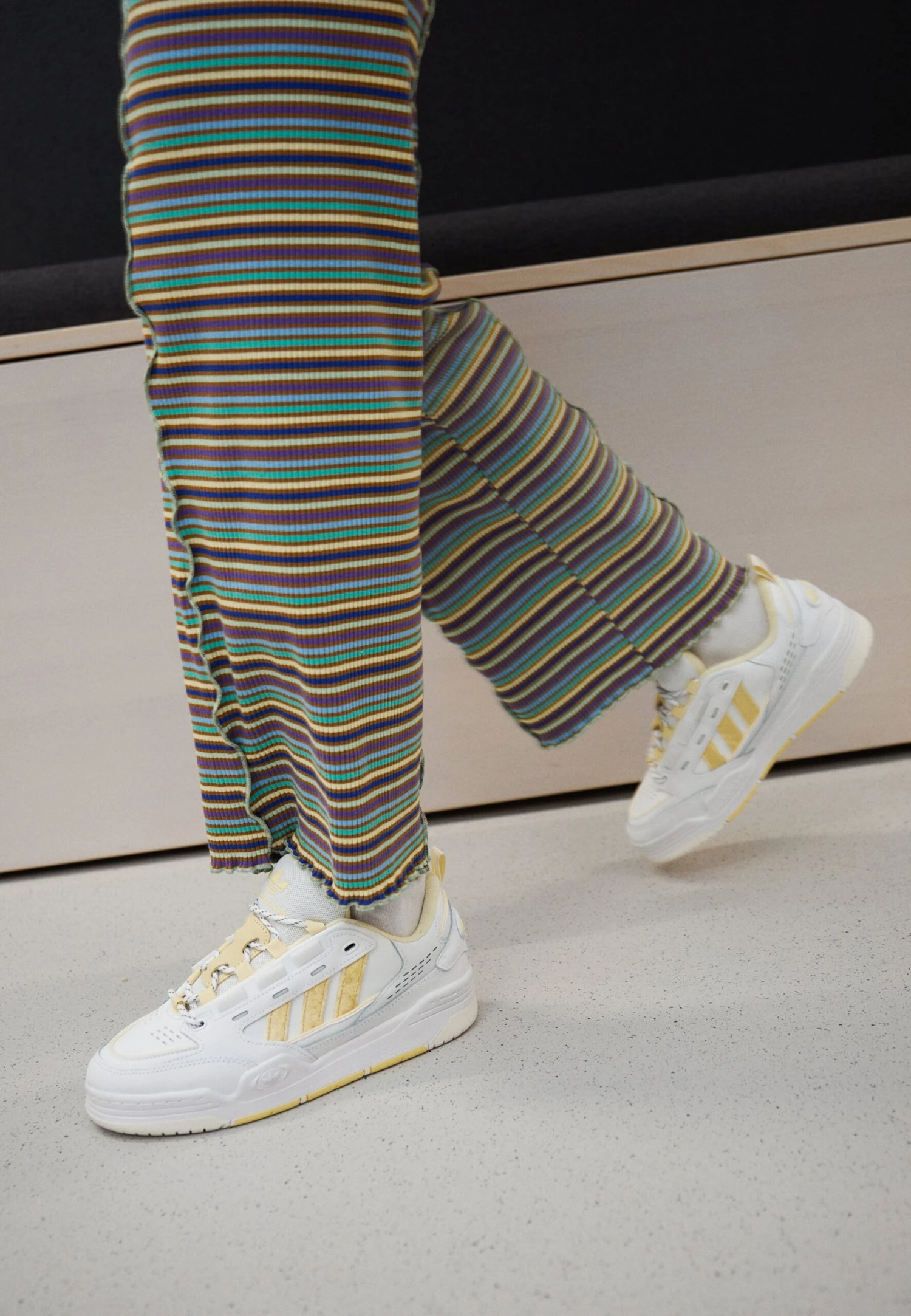 Adidas Originals Adi2000- Trainers - Footwear White/Almost Yellow 2 Adidas Originals Adi2000- Trainers - Footwear White/Almost Yellow - Image 2