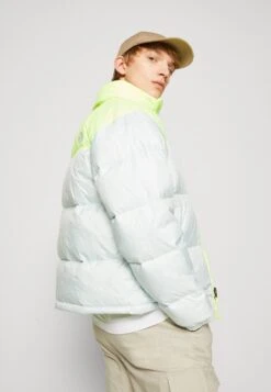 The North Face 1996 Retro - Winter Jacket - Skylight Blue/Led Yellow 9 The North Face 1996 Retro - Winter Jacket - Skylight Blue/Led Yellow -Modern Classic Shoes Store a6c8d57ea3dc4d79a6d89dc4581a92f5