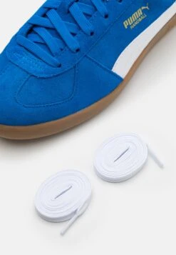 Puma Handball Unisex - Trainers - Royal/White 11 Puma Handball Unisex - Trainers - Royal/White -Modern Classic Shoes Store a6dcfc4d13434631a11477a9cb1b8a33