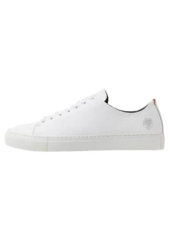 Sneaky Steve Less - Trainers - White