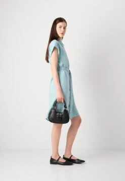 Marc O'Polo SHIRT DRESS SHORT LENGTH COLLAR BELT AT WAIST - Shirt Dress - Pure Teal -Modern Classic Shoes Store a8b48e321aa645c8b4f3b699c9461ed2