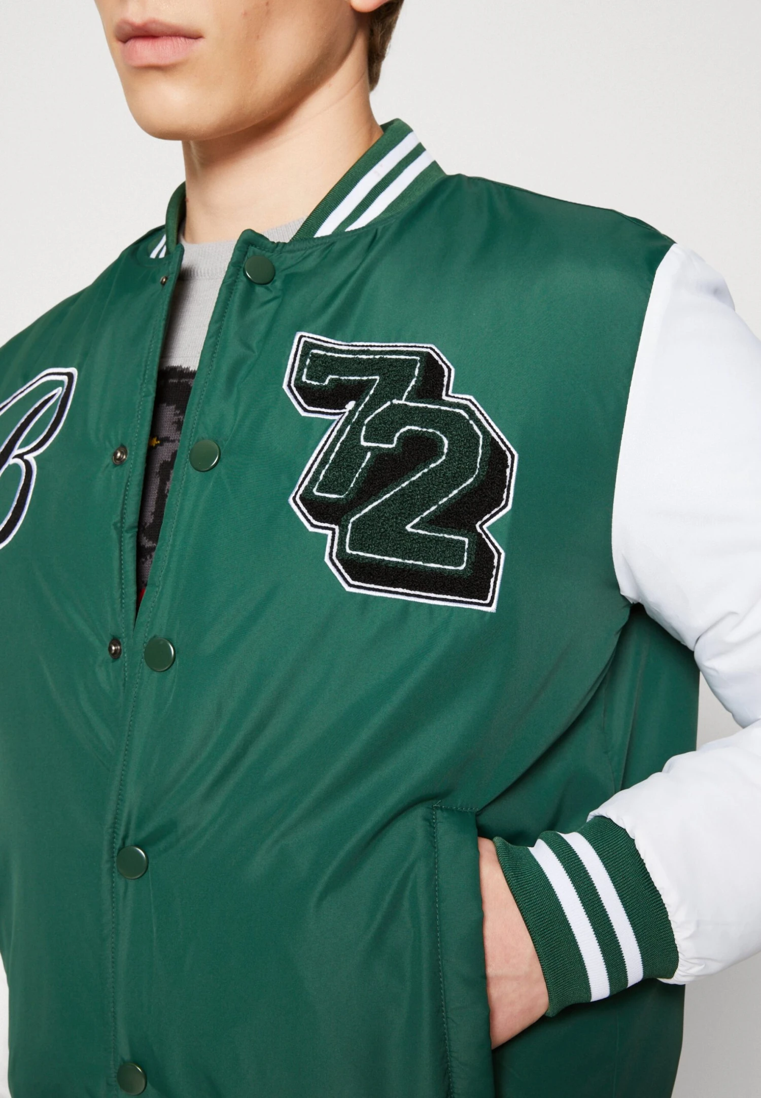 BRAVE SOUL Brodygreen - Bomber Jacket - Green/White 6 BRAVE SOUL Brodygreen - Bomber Jacket - Green/White - Image 6