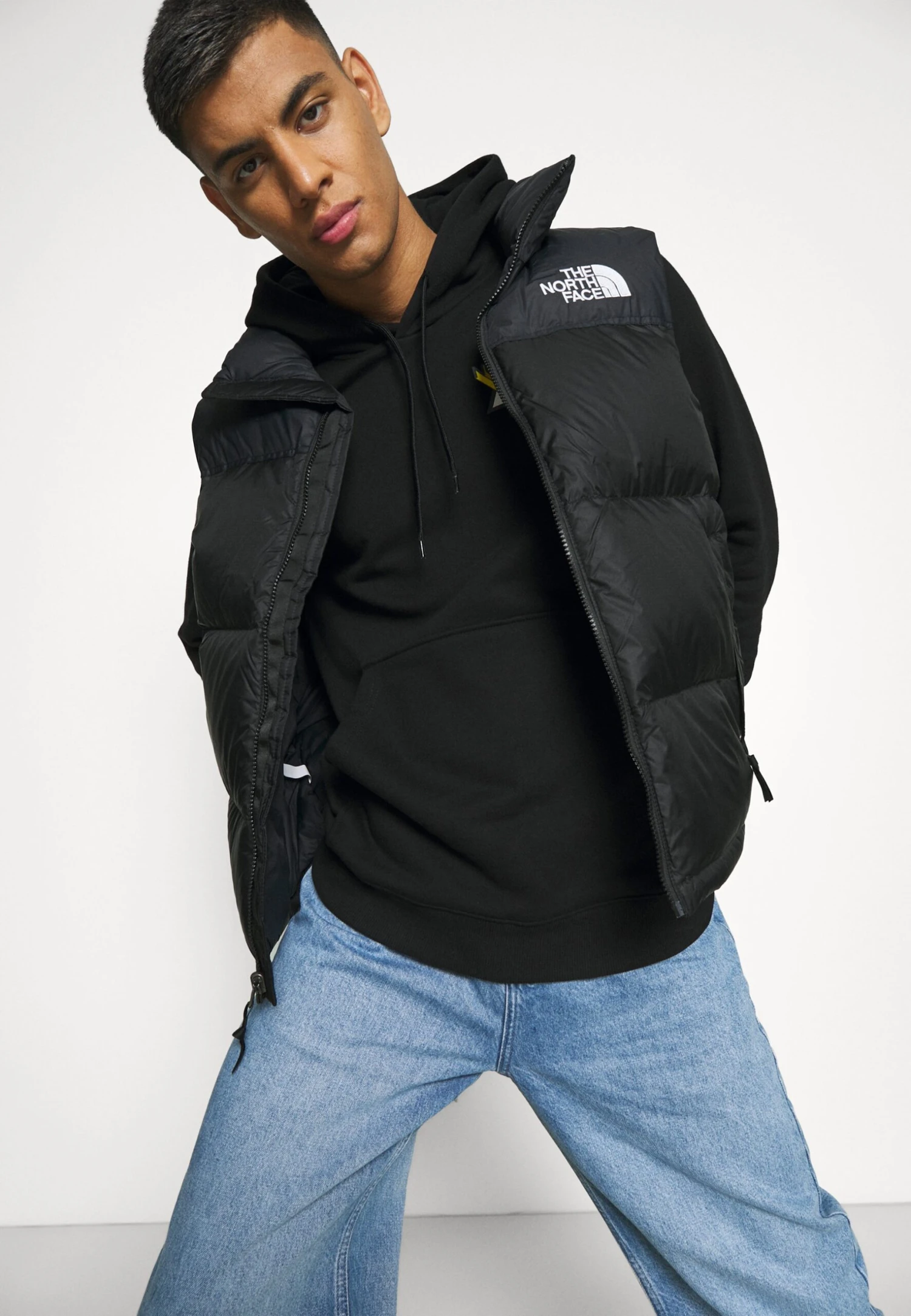 The North Face Retro Nuptse Vest Unisex - Waistcoat - Black 4 The North Face Retro Nuptse Vest Unisex - Waistcoat - Black - Image 4