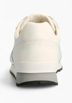 Guess Runner Padova- Trainers - Weiß -Modern Classic Shoes Store ada7c78a2d774d0086f79bc5046cf311