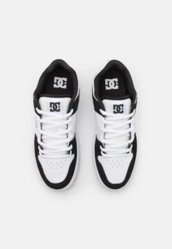 DC SHOES Manteca 4 - Trainers - White/Black 9 DC SHOES Manteca 4 - Trainers - White/Black -Modern Classic Shoes Store aeb3a2feef9b425f8646f24fbac70a69