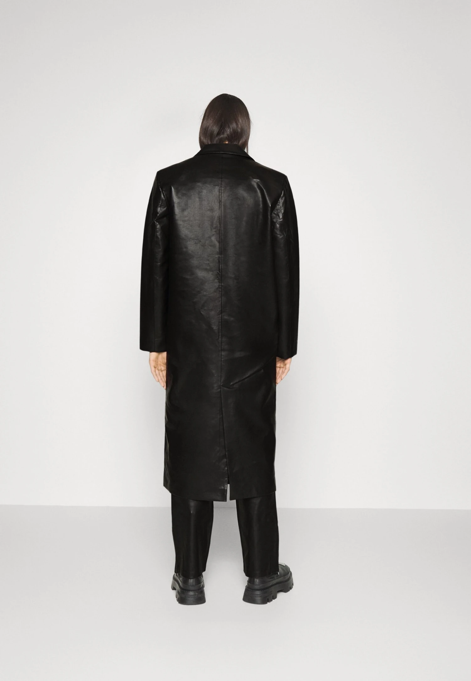 Han Kjøbenhavn Slim Coat - Leather Jacket - Black 3 Han Kjøbenhavn Slim Coat - Leather Jacket - Black - Image 3