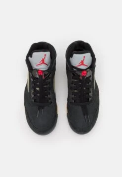 Wmns Air Jordan 5 Retro Gtx - High-Top Trainers - Off Noir/Fire Red/Black/Muslin -Modern Classic Shoes Store b253ab3f99914e8b8aa5fff2fb64ef27