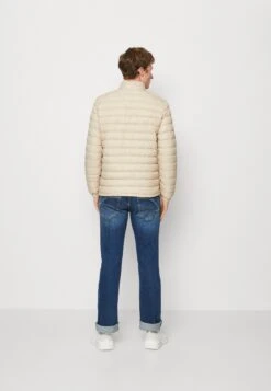 Selected Homme Padded Jacket- Light Jacket - Pure Cashmere 8 Selected Homme Padded Jacket- Light Jacket - Pure Cashmere -Modern Classic Shoes Store b3664d689d18446c990535f3a018ec56