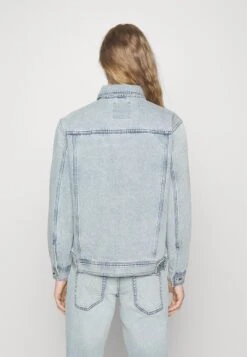 Redefined Rebel Baker Jacket - Denim Jacket - Bleach -Modern Classic Shoes Store b636ae859b284db892cc40b2b735fa6c