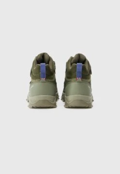 Viking TRACK MID WP UNISEX - High-top Trainers - Olive -Modern Classic Shoes Store b6ded39f5db5491e84d1673356f2aaef