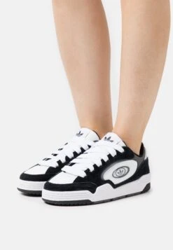 Adidas Originals Adi2000- Trainers - Footwear White/Grey Five/Core Black