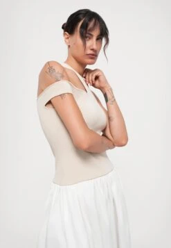 TORI DRESS - Day Dress - Wheat/optic White -Modern Classic Shoes Store bd0ecbd71313413eafa0e81dab8b5798