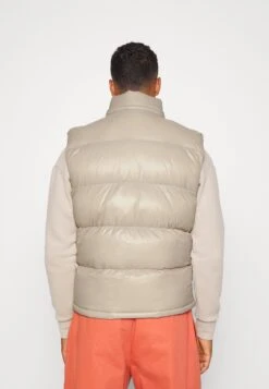 BRAVE SOUL Jaredgilstn - Waistcoat - Stone 10 BRAVE SOUL Jaredgilstn - Waistcoat - Stone -Modern Classic Shoes Store be006f0f5e3049cb9185852565fa605f