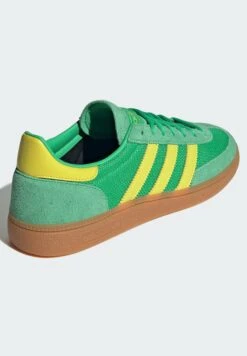 Adidas Originals HANDBALL SPEZIAL - Trainers - Energy Green Pure Sulfur Gum -Modern Classic Shoes Store be172374910e4821a8419042d58345cd