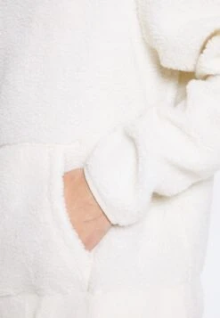 Ellesse Gerani - Fleece Jacket - Beige -Modern Classic Shoes Store c1493b2ebaa141c99283a10618e13dcb