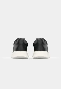 Boss BULTON RUNN - Trainers - Black 11 Boss BULTON RUNN - Trainers - Black -Modern Classic Shoes Store c4fed09da0be4ba9bdd83f6944dff640