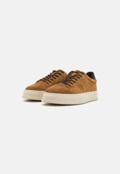 Vagabond John - Trainers - Cognac 13 Vagabond John - Trainers - Cognac -Modern Classic Shoes Store c70e044f9ab640858e1ab0f0e10f1fb9