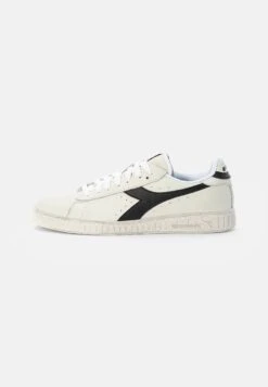 Diadora GAME WAXED UNISEX - Trainers - White -Modern Classic Shoes Store c7fd7726550c49b993050cf052531d43