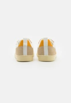 Veja Small V 10 Laces Unisex - Trainers - White/Almond -Modern Classic Shoes Store ce668d331e3c481bae12da1d17d064fe