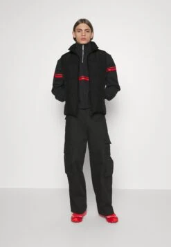 GCDS Low Band Puffy Vest - Waistcoat - Black -Modern Classic Shoes Store ce9e62e9bff545ddbfc00164e9c94d73