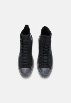 Converse Chuck Taylor All Star Unisex - High-Top Trainers - Black/White -Modern Classic Shoes Store d40a3e2a4d8641a48ef4a0eb24f32c1b