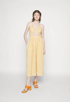 Stylein Janika - Cocktail Dress / Party Dress - Yellow/White -Modern Classic Shoes Store d5283532ec3a49529026e1ebcbe375af