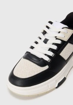 Hugo YARROW TENN - Trainers - Charcoal -Modern Classic Shoes Store d70a865e30224edcae92a68fe110253f