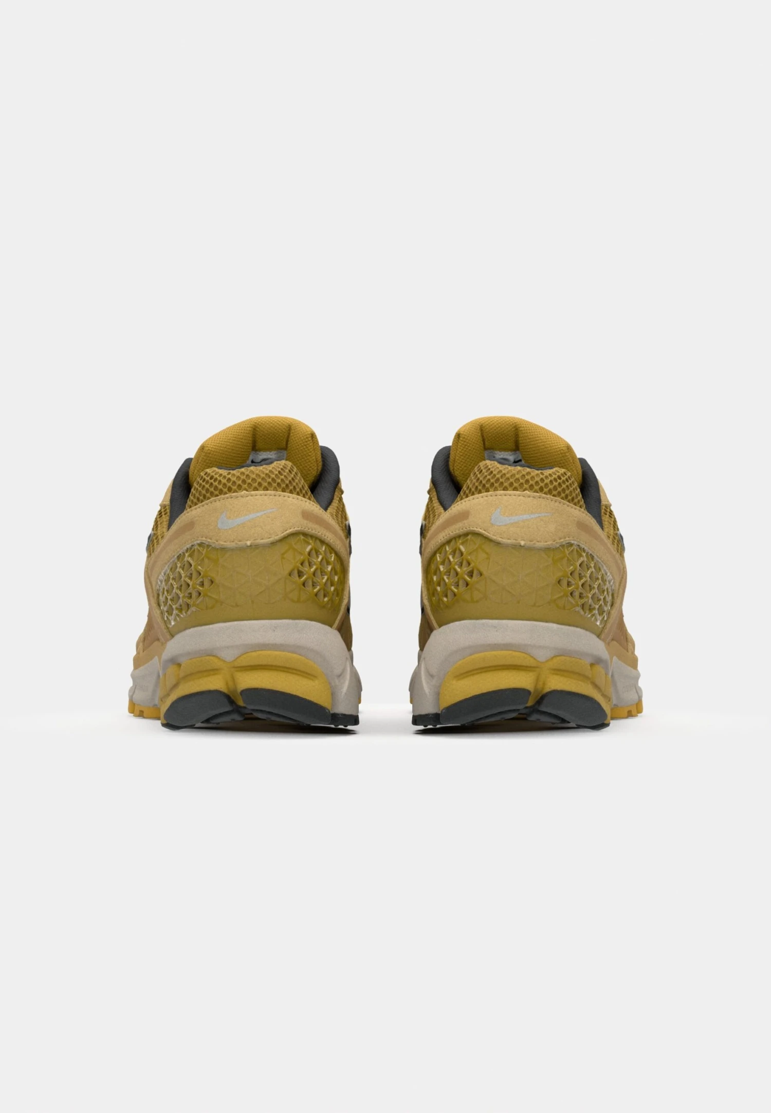 Nike Sportswear ZOOM VOMERO 5 - Trainers - Ochre/metallic Silver/flat Gold/light Orewood Brown/black 5 Nike Sportswear ZOOM VOMERO 5 - Trainers - Ochre/metallic Silver/flat Gold/light Orewood Brown/black - Image 5