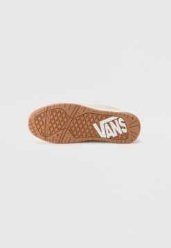 Vans HYLANE UNISEX - Trainers - Sepia Rose 16 Vans HYLANE UNISEX - Trainers - Sepia Rose -Modern Classic Shoes Store df832ca9c00a48b087615331d3258437