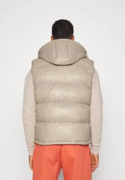 BRAVE SOUL Jaredgilstn - Waistcoat - Stone 9 BRAVE SOUL Jaredgilstn - Waistcoat - Stone -Modern Classic Shoes Store e05e9d22fe164d528f9ab49f7379a2f2