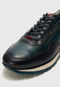 Bugatti PHILIP - Trainers - Dark Blue/blue -Modern Classic Shoes Store e1f357d48c1b47e78ed98431a2153dc2