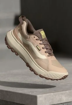 Vans MTE CROSSPATH UNISEX - Trainers - Warm Taupe