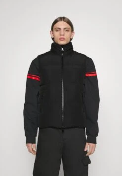 GCDS Low Band Puffy Vest - Waistcoat - Black -Modern Classic Shoes Store e2e361c07e144e3eab953e92e216a311