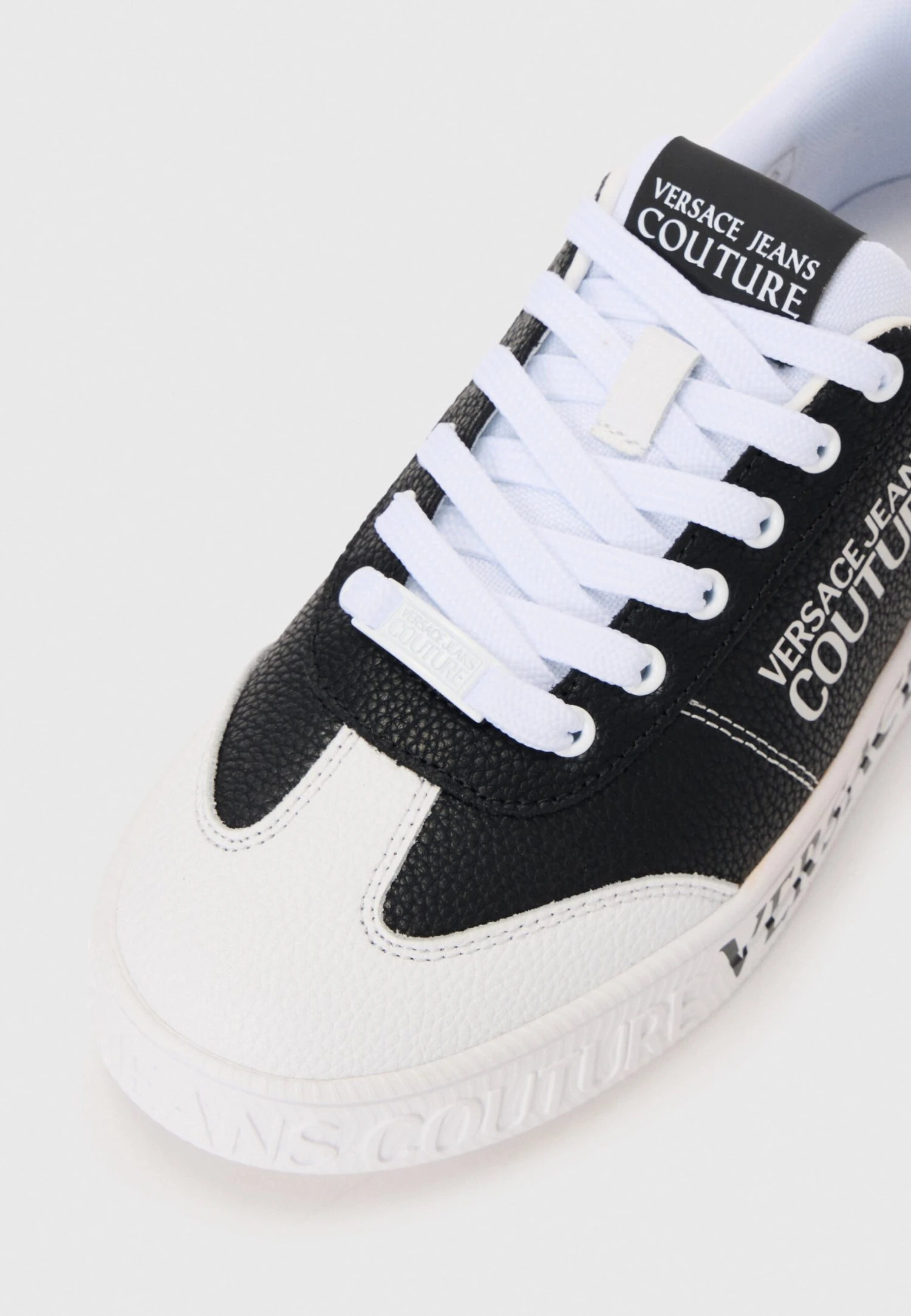 Versace Jeans Couture FONDO COURT - Trainers - Black/white 6 Versace Jeans Couture FONDO COURT - Trainers - Black/white - Image 6