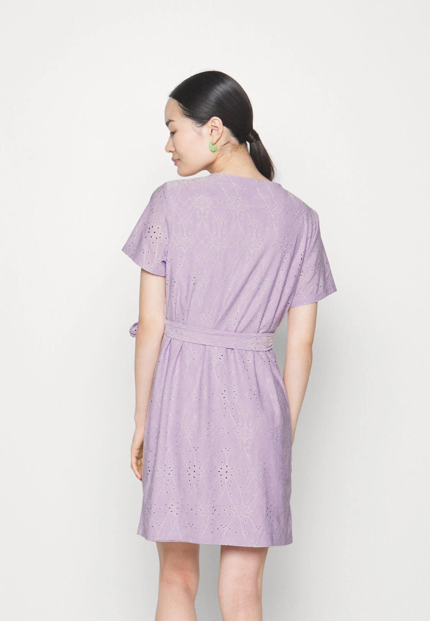 Vikawa Short Tie Belt Dress - Jersey Dress - Pastel Lilac 3 Vikawa Short Tie Belt Dress - Jersey Dress - Pastel Lilac - Image 3