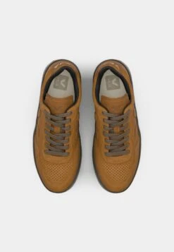 Veja V 90 - Trainers - Full Cognac/eagle -Modern Classic Shoes Store e4ffda27d19f488cb31c492c57b47590