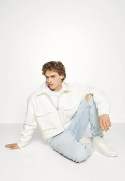 Calvin Klein Jeans Boxy - Summer Jacket - Ivory 9 Calvin Klein Jeans Boxy - Summer Jacket - Ivory -Modern Classic Shoes Store e5514c9c11d24be99de49bcb044f1ade
