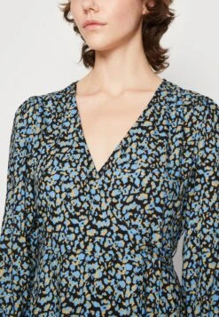 Pieces Pcnya Wrap- Day Dress - Black 11 Pieces Pcnya Wrap- Day Dress - Black -Modern Classic Shoes Store e5dbc8bbb80e4274958c01e2e062ea4d