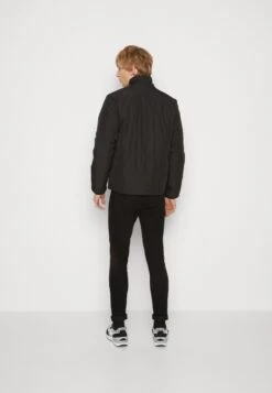 Only & Sons Onsmelvin Life Light Jacket - Summer Jacket - Black 8 Only & Sons Onsmelvin Life Light Jacket - Summer Jacket - Black -Modern Classic Shoes Store e7753a8984124a17bf54a1dbdfe3396e