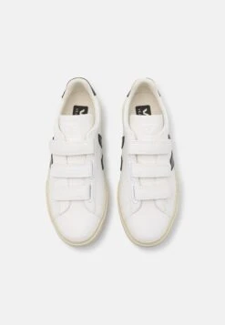 Veja Recife Logo - Trainers - Extra White/Black -Modern Classic Shoes Store e873d2835dc24cd3850c82dae10aa9c8