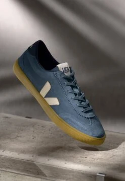 Veja VOLLEY - Trainers - California/pierre/natural