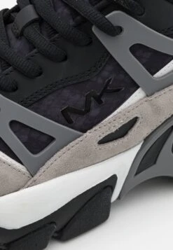 Michael Kors Nick - Trainers - Black/White 11 Michael Kors Nick - Trainers - Black/White -Modern Classic Shoes Store e9cb2422132e4c5a99dd2ca4d53152de