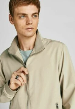 Jack & Jones Jjerush Harrington- Bomber Jacket - Beige 10 Jack & Jones Jjerush Harrington- Bomber Jacket - Beige -Modern Classic Shoes Store ea0883b4f2cc4b56a4c14b181f6e40bd