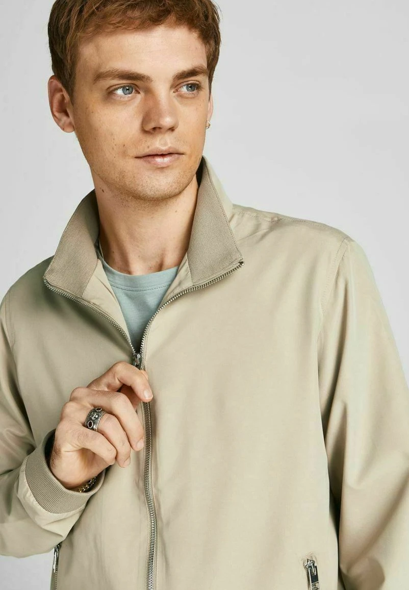 Jack & Jones Jjerush Harrington- Bomber Jacket - Beige 4 Jack & Jones Jjerush Harrington- Bomber Jacket - Beige - Image 4
