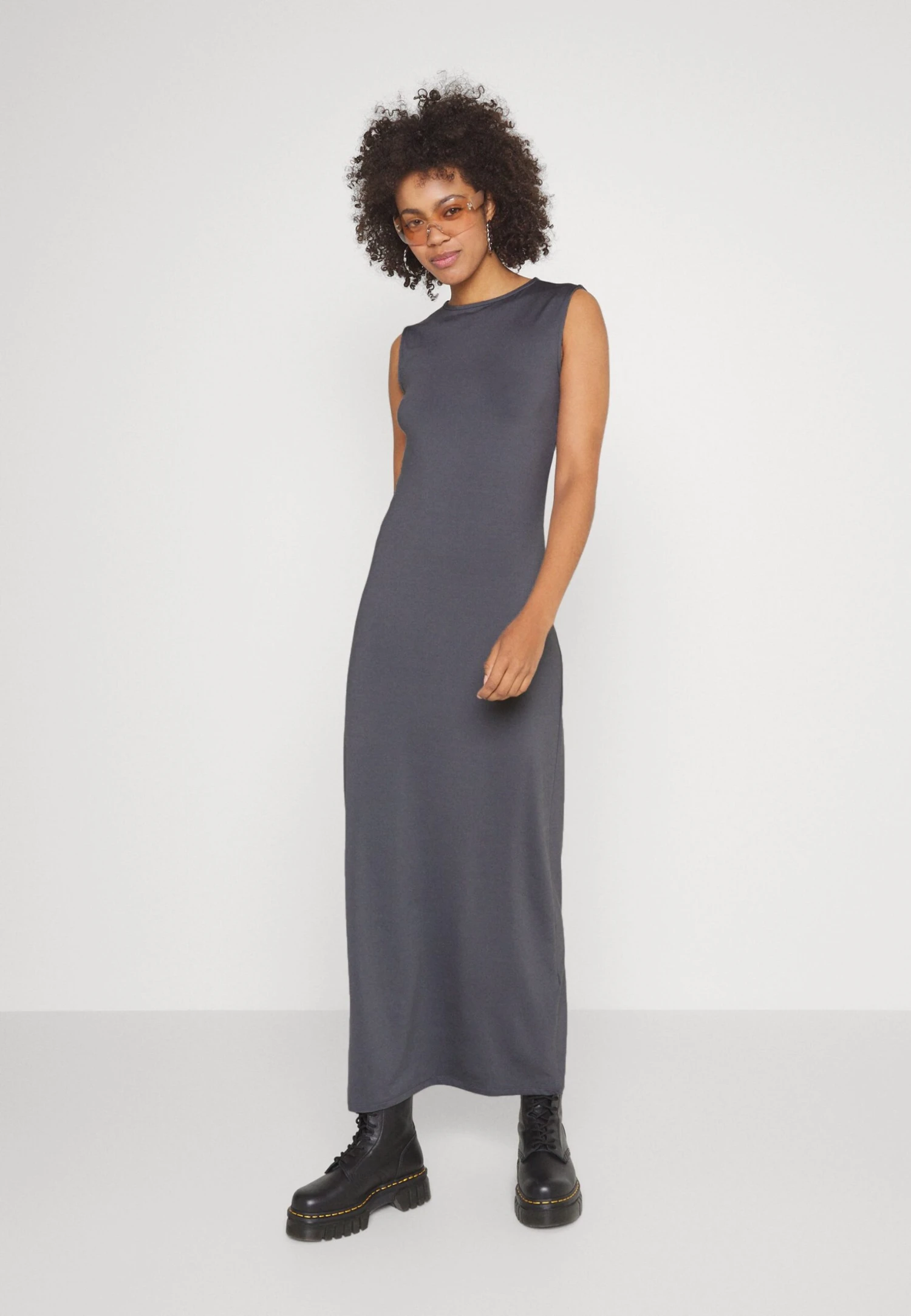 WEEKDAY Lucy Open Back Dress - Maxi Dress - Steel Blue 2 WEEKDAY Lucy Open Back Dress - Maxi Dress - Steel Blue - Image 2
